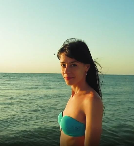 Chaturbate - NatalieFlowers - Risky Public Blowjob on the Beach.travel Diaries (FullHD/1080p/347 MB)