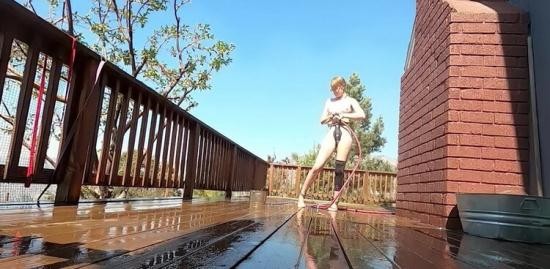 Bondagelife - Rachel Greyhound, Sasha Darling - Deck cleaning (HD/720p/834 MB)