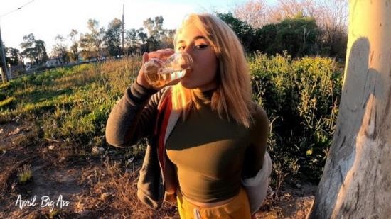 Porn - April BigAss - Drinking pee in public risky through the streets of the city countryside and gardens 4k 60fr REAL (HD/720p/202 MB)