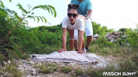 Porn - Passion Bunny - Outdoor walk with friend finished again with risky fuck and cumshot in my mouth - PassionBunny (FullHD/1080p/649 MB)