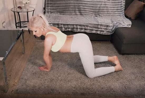 OnlyFans - Kate Truu - BLOND MILF IN YOGA PANTS TAKES DEEPTHROAT AND ANAL FROM GIGANTIC BBC (FullHD/1080p/899 MB)