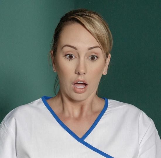 DoctorAdventures/Brazzers - Brett Rossi - Going Under (HD/720p/772 MB)