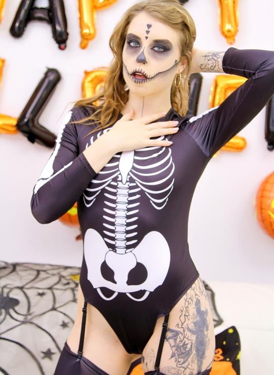 AnalVids, LegalPorno - Eden Ivy - Happy Halloween From Eden Ivy With Balls Deep 5 On 1 DP And Piss Drinking SZ2768 (UltraHD/13.3 GB)