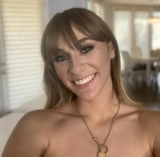 OnlyFans - Angel Youngs - BTS after a shoot with the sexy Angel Youngs (FullHD/1080p/678 MB)
