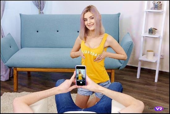 TmwVRnet - Eva Elfie - Making selfie on his knees (FullHD/1080p/1.57 GB)