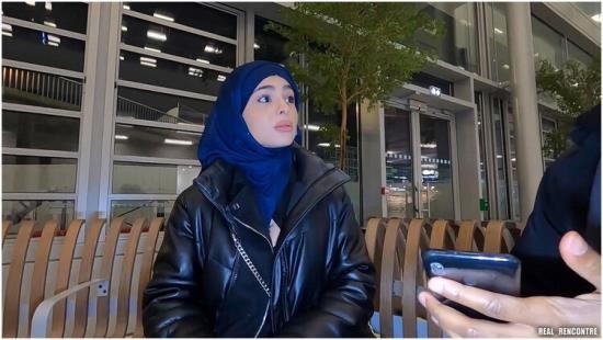 Manyvids - Nadja Lapiedra - Hijab Iranian DP/Anal in hallway, in WC (FullHD/1080p/3.11 GB)