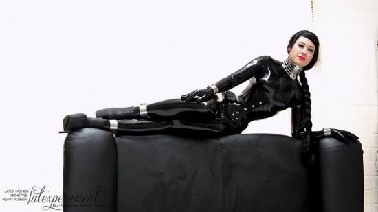 LateXperiment - Senorita Pepita - Latex Experiment (FullHD/1080p/226 MB)