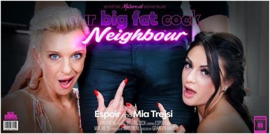 Mature.nl/Mature.eu - Espoir, Mia Trejsi - Milf Espoir and stepdaughter Mia Trejsi seduce the neighbour into a threesome (FullHD/1080p/1.74 GB)