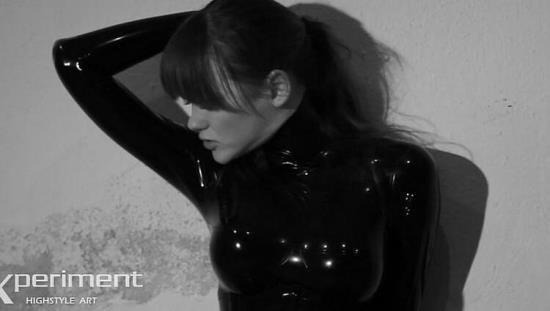 LateXperiment - Alexandra Potter - Latex Experiment (HD/720p/596 MB)