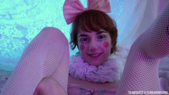 TeamSkeetXFloraRodgers / TeamSkeet - Flora Rodgers - Creampied Clown Suck And Fuck (Full HD/1080p/1.19 GB)