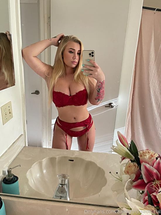 Onlyfans - Bailey Brooke 20 (FullHD/1080p/400 MB)