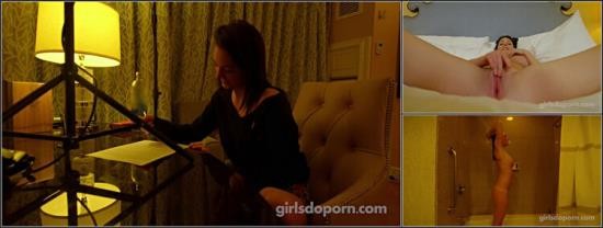 GirlsDoPorn - 252 (HD/720p/485 MB)