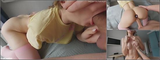 ModelsPorn - BadCuteGirl - I Inserted An Anal Plug And Wait For Him To Fuck Me Sweetly! (FullHD/1080p/366 MB)