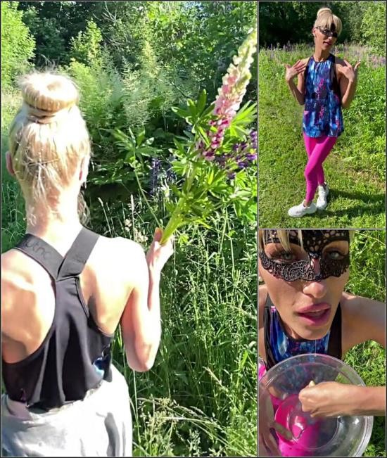 ModelsPorn - Saliva Bunny - I Want You To Pee In My Mouth - a Thirsty Jogger Performs a Blowjob In Public Park | Saliva Bunny (FullHD/1080p/154 MB)