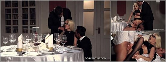 Dorcel Club - Jessie Secretary With Glasses (FullHD/1080p/494 MB)