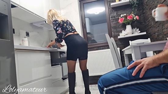 ModelsPorn - Stepmom Is Stuck In The Kitchen And Stepson Is There To Help Her (FullHD/1080p/388 MB)