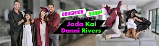 TeamSkeet / DaughterSwap - Jada Kai & Danni Rivers - Graduation Daughter Bangers (Full HD/1080p/2.9 GB)