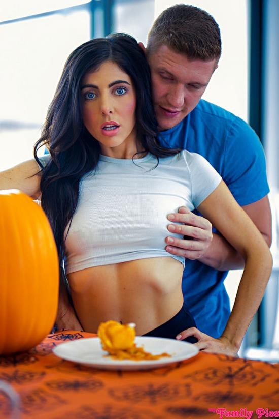 MyFamilyPies / Nubiles-Porn - Lily Larimar & Theodora Day - Free Use For Halloween (HD/720p/887.8 MB)