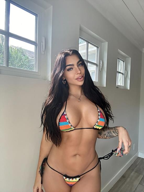 Onlyfans - Emily Rinaudo - 16 Video (FullHD/1080p/1.01 GB)