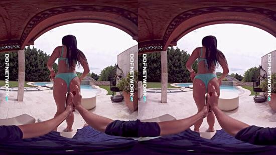 Sex18babes - John Price And Kira Queen - Poolside Pleasures x Dh (FullHD/1080p/3.48 GB)