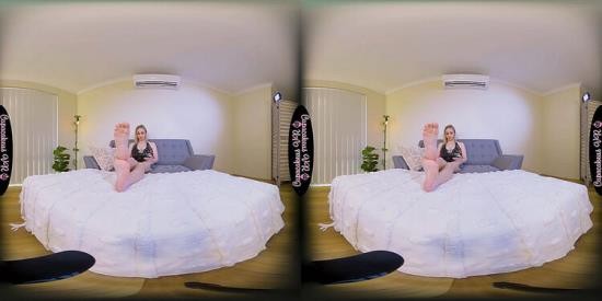 Pornhub - Egirl Shows Feet While Gaming VrPorn Studio Cupacakeus Cupacakeus (UltraHD/4K/2160p/106 MB)