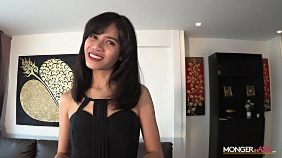 Cosplayphub - Parawisa - Skinny MILF Seeks Foreigner For Second Impregnation (FullHD/1080p/1.53 GB)