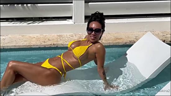 Onlyfans - Asa Akira POV BJ With Pool Guy (HD/720p/249 MB)