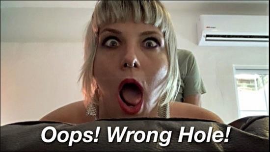 PornHub - OOPS! WRONG HOLE! Stuck Stepmom Gets UNEXPECTED ANAL FUCK (HD/720p/68.4 MB)