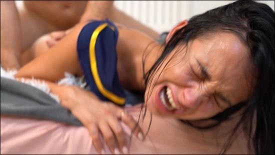 PornHub - Anal Slut Deepthroats Like A Champion, Endures ROUGH Painal And Squirts Like A Fountain ? (FullHD/1080p/277 MB)