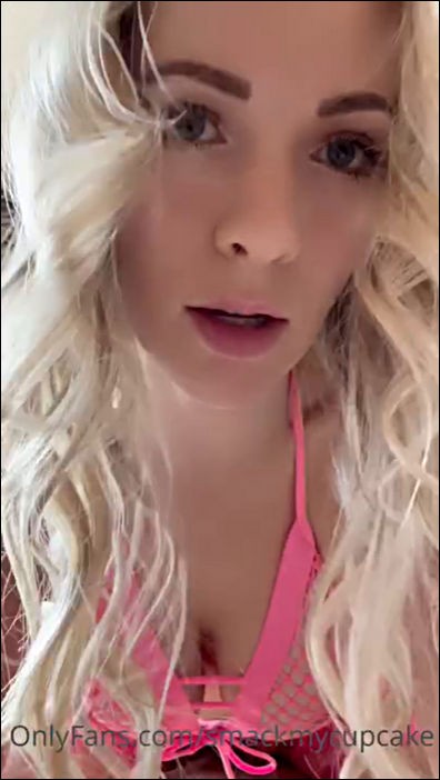 Onlyfans - Smackmycupcake Sextape BG Pink Lingerie Video (HD/720p/88.2 MB)