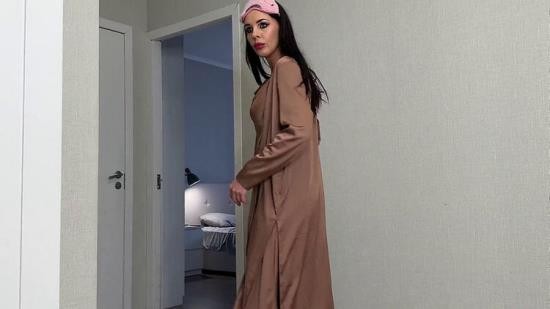 Onlyfans - Horny Stepmom Pleased With a Leather Outfit In The Morning HungryKittty (FullHD/1080p/331 MB)