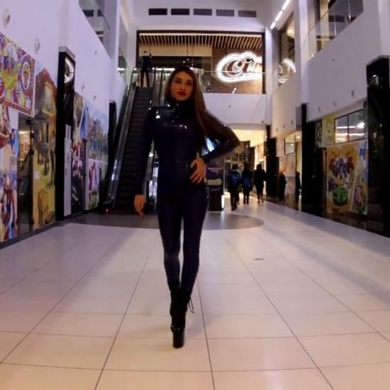 MyLatexBabe - Blue Latex Catsuit In Shopping Center (HD/720p/157 MB)