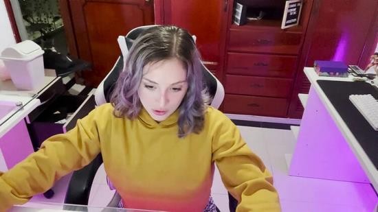 Onlyfans - STREAMER DE TWICH SE LE OLVIDA APAGAR DIRECTO Y ES VISTA FOLLANDO Ashleysoy (FullHD/1080p/380 MB)