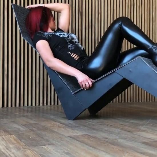 MyLatexBabe - Tanya Fitness Beauty In Leather Leggings (SD/660p/125 MB)