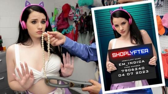 Shoplyfter/TeamSkeet - Emma Indica: Case No. 7906240 - The Streamer Problem (FullHD/1080p/1.91 GB)