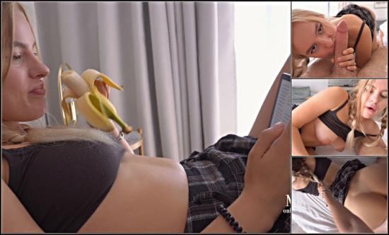 PornHub - Reading Is So Boring! Better Grab My Dick! - Mira David (FullHD/1080p/588 MB)