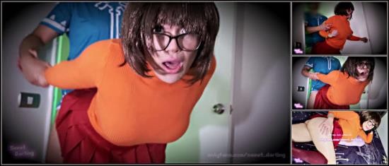 PornHub - Velma Cosplay Fucked Hard At Halloween - SweetDarling (FullHD/1080p/175 MB)