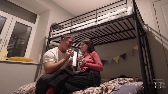 Onlyfans - Picked Up a Cute Girl And Cum In Her Mouth In a College Dorm Pimpal Bill (FullHD/1080p/646 MB)