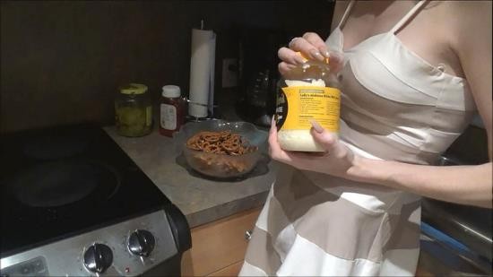 Family Therapy/Clips4Sale - KAY KASH : MOTHER,SON S UNEXPECTED SLEEPOVER (HD/720p/1.60 GB)