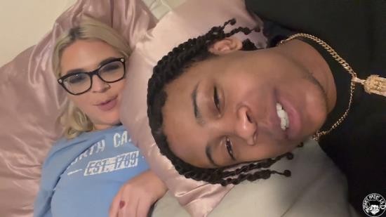 Onlyfans - Thick PAWG Neighbor Sits On Lil d Lil D (FullHD/1080p/259 MB)