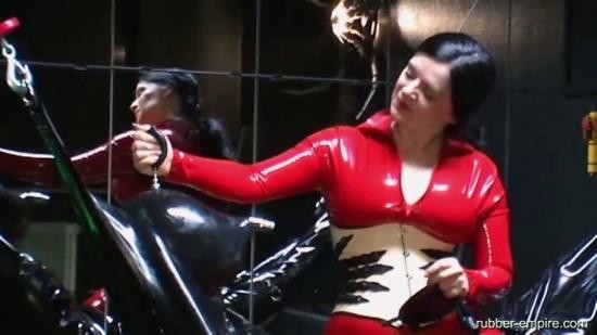 Rubber-Empire - Lady Isis : Rubber Mumification Part1 (SD/480p/404 MB)