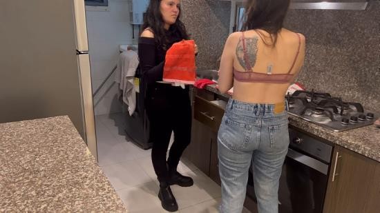 Onlyfans - The Babysitter Does Sexual Overtime While My Husband Is In The Room ScarlettandChanel (FullHD/1080p/203 MB)