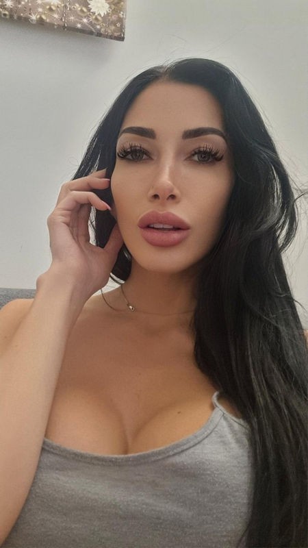 Onlyfans - Clea Gaultier Clip 3 (FullHD/1080p/1.28 GB)