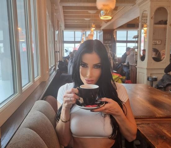 Onlyfans - Clea Gaultier Clip 46 (FullHD/1080p/756 MB)