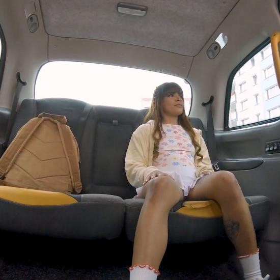 FakeTaxi - Michy Perez : Hey, That s My Phone (FullHD/1080p/400 MB)