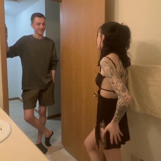 Onlyfans - Rising To The Occasion Getting Him Hard When His Girlfriend Can t Jade Bond (FullHD/1080p/551 MB)