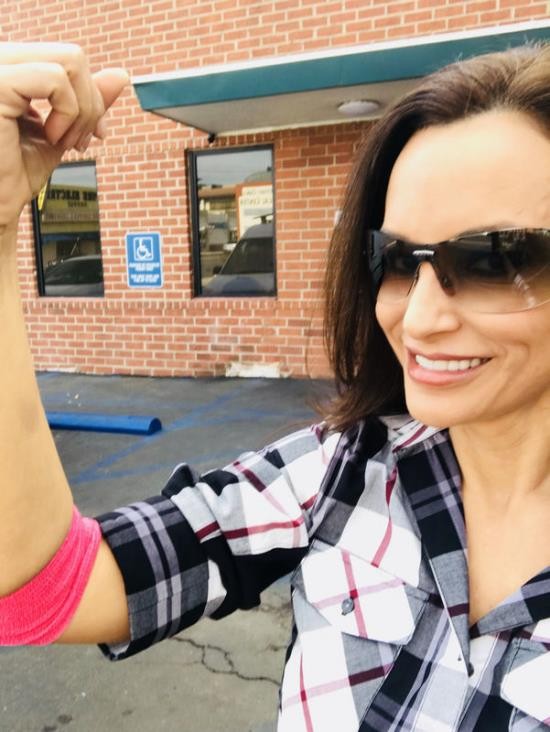 Onlyfans - Lisa Ann Clip 5fc0150b614898b167230i (SD/480p/228 MB)