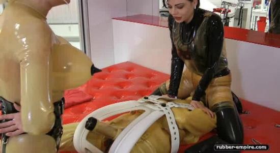 Rubber-Empire - Madame Gillette Und Lady Ashley : Extremly Tubed 3 (SD/576p/109 MB)