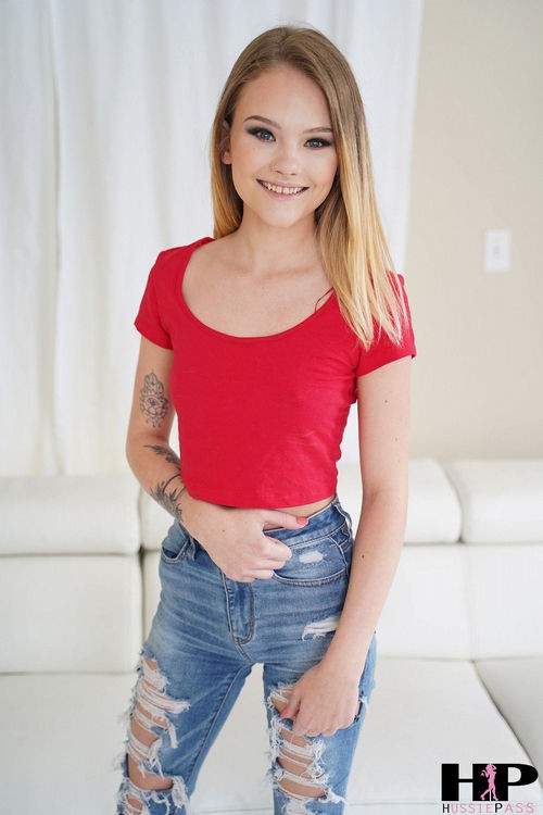 HussiePass - Dani Lynn : Petite Teen Gets A Fucking (HD/720p/1.94 GB)