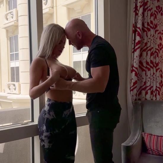Onlyfans - Johnny Sins  Romanian Model Loves Hard Sex Johnny Sins (FullHD/1080p/293 MB)